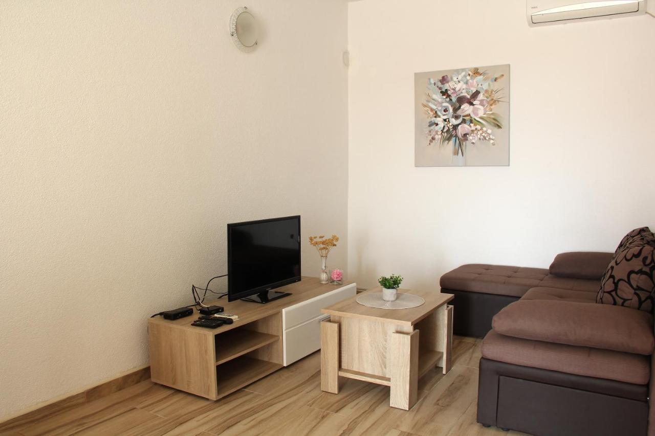 Apartmani Ljubo Primošten Eksteriør bilde
