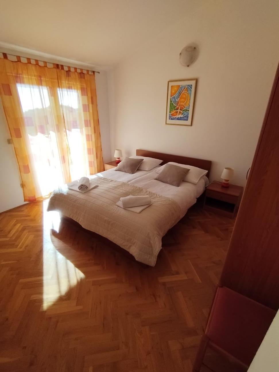 Apartmani Ljubo Primošten Eksteriør bilde