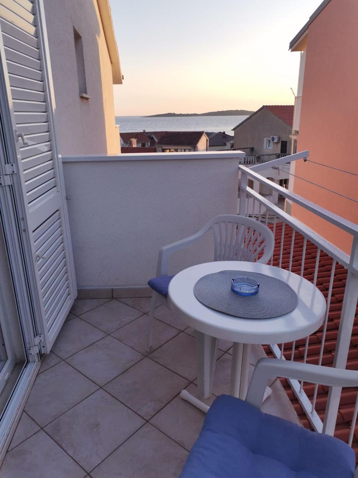 Apartmani Ljubo Primošten Eksteriør bilde
