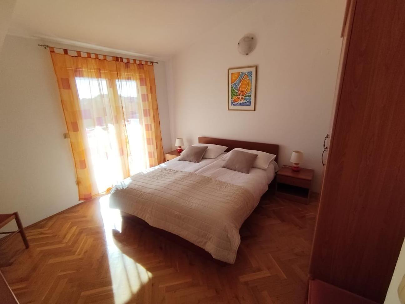 Apartmani Ljubo Primošten Eksteriør bilde