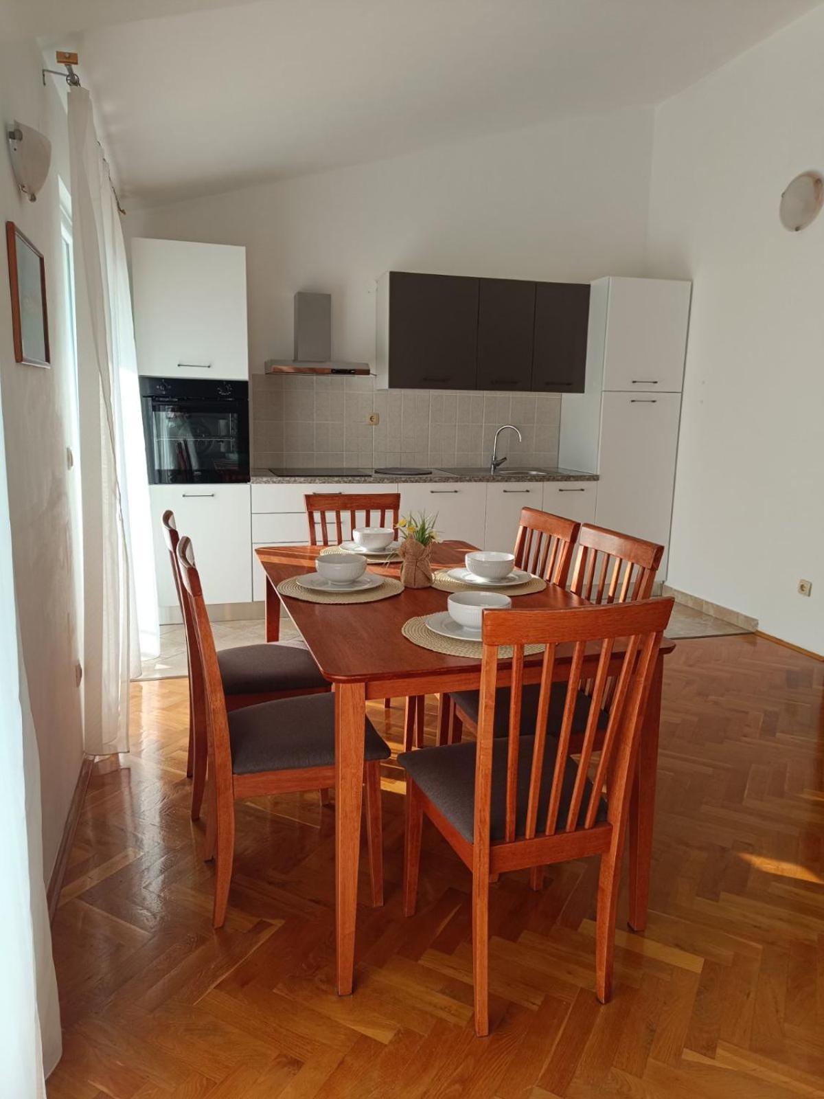 Apartmani Ljubo Primošten Eksteriør bilde