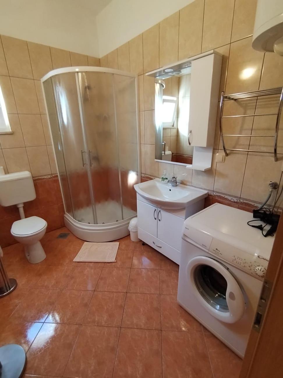 Apartmani Ljubo Primošten Eksteriør bilde