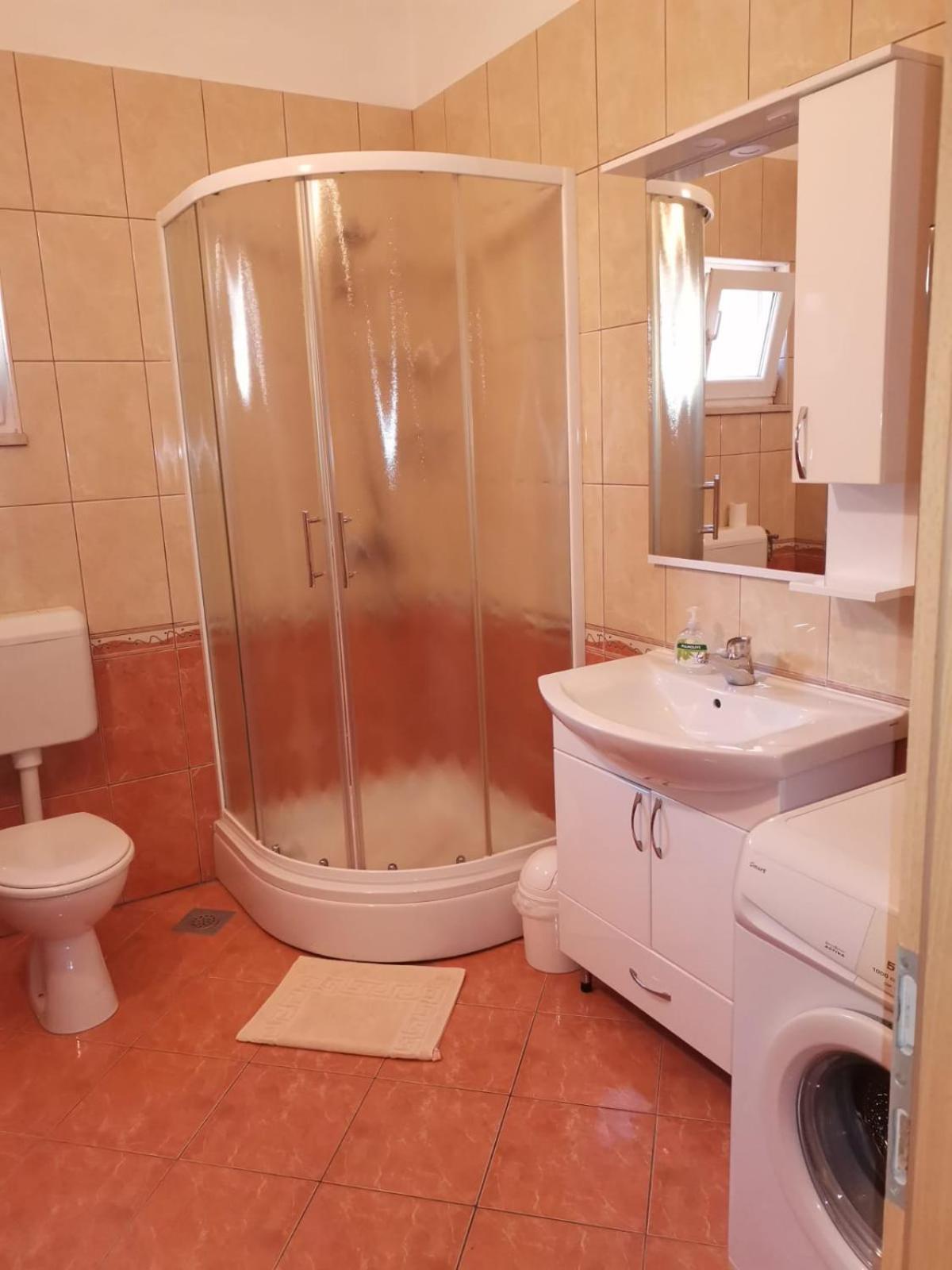 Apartmani Ljubo Primošten Eksteriør bilde